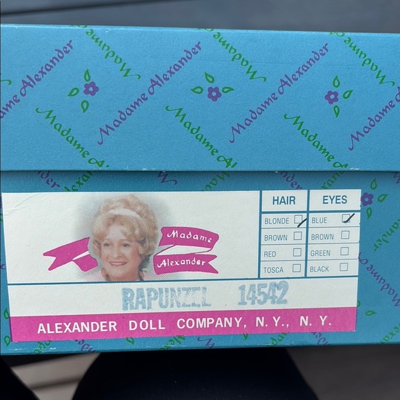 Madame Alexander Rapunzel Princess Doll in box - Picture 7 of 7